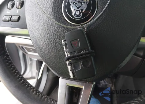 2015 Jaguar Xf 3.0 Portfolio/3.0 Sport z USA, uszkodzony, nr VIN SAJWA0F78F8U67951